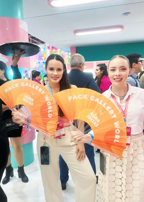 Leques Personalizados: Muito Mais que um Brinde