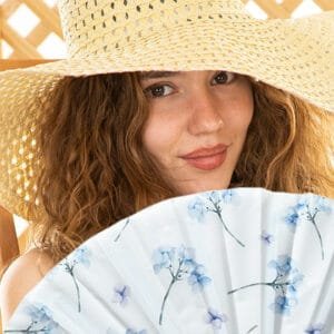 Leia mais sobre o artigo Leques Personalizados: O Brinde Perfeito para Eventos ao Ar Livre